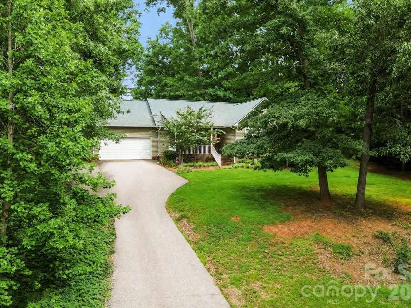 182 Hutchins Drive, Rutherfordton, NC 28139.  MLS# CAR4395067, YatesRealty ID 38391. 