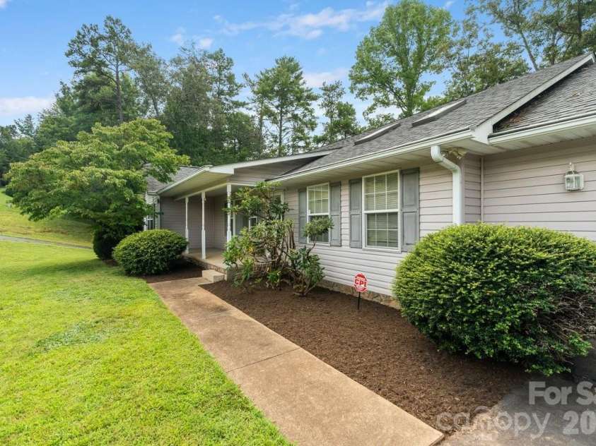 27 Red Maple Drive, Weaverville, NC 28787.  MLS# CAR4389807, YatesRealty ID 38392. 27 Red Maple Dr