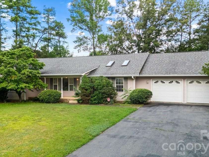 27 Red Maple Drive, Weaverville, NC 28787.  MLS# CAR4389807, YatesRealty ID 38392. Main Level 2-car garage