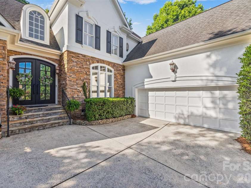 9331 Whispering Wind Drive, Charlotte, NC 28277.  MLS# CAR4404731, YatesRealty ID 38393. 