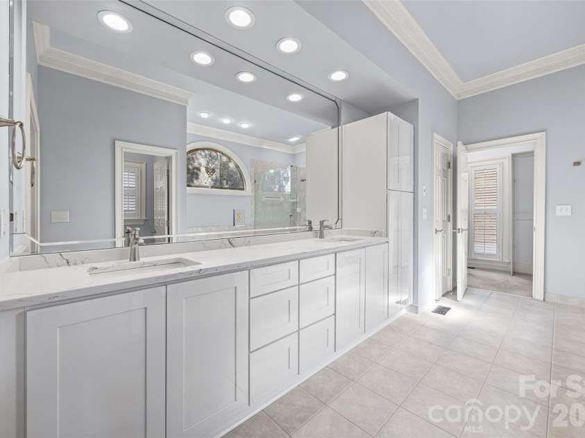 9331 Whispering Wind Drive, Charlotte, NC 28277.  MLS# CAR4404731, YatesRealty ID 38393. 