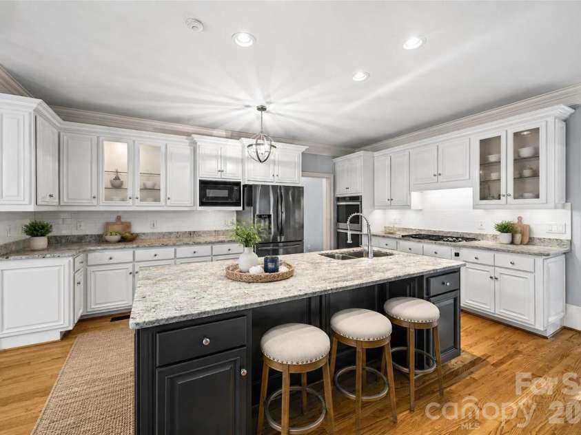 9331 Whispering Wind Drive, Charlotte, NC 28277.  MLS# CAR4404731, YatesRealty ID 38393. 
