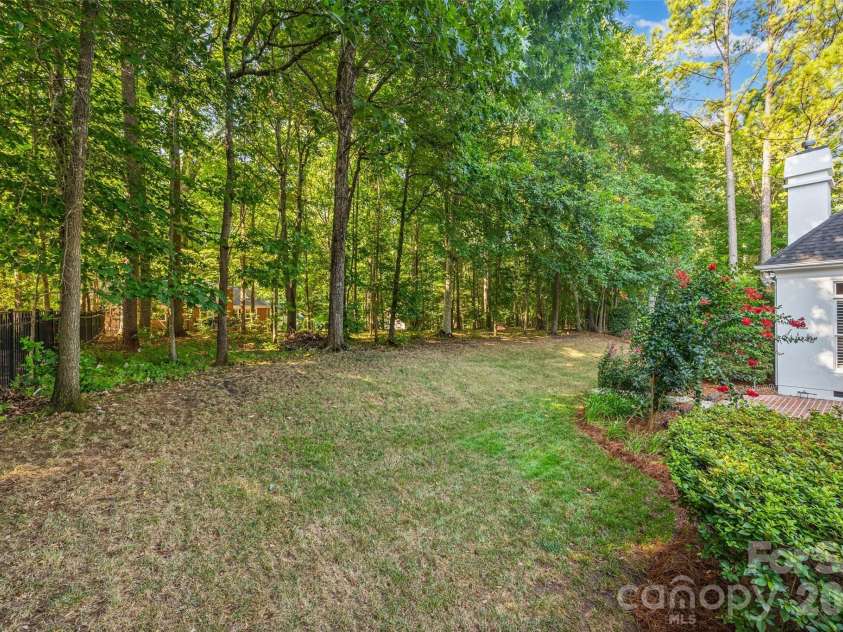 9331 Whispering Wind Drive, Charlotte, NC 28277.  MLS# CAR4404731, YatesRealty ID 38393. 
