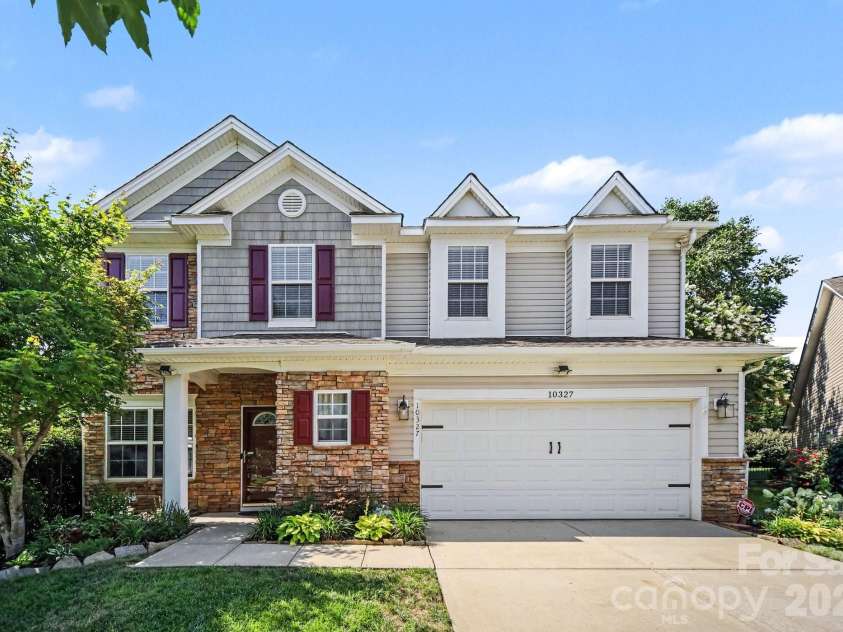 10327 Barrands Lane, Charlotte, NC 28278.  MLS# CAR4399347, YatesRealty ID 38394. 