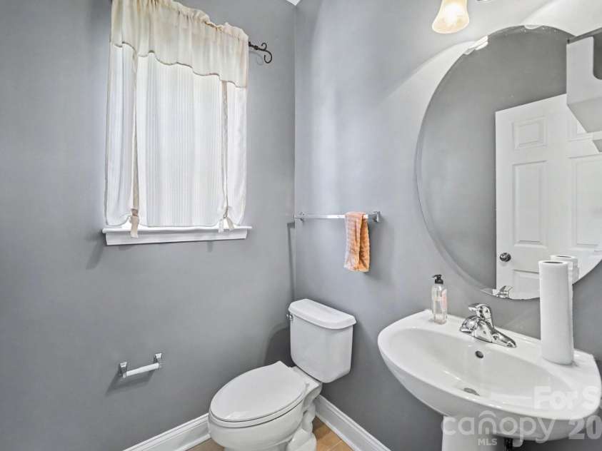 10327 Barrands Lane, Charlotte, NC 28278.  MLS# CAR4399347, YatesRealty ID 38394. 