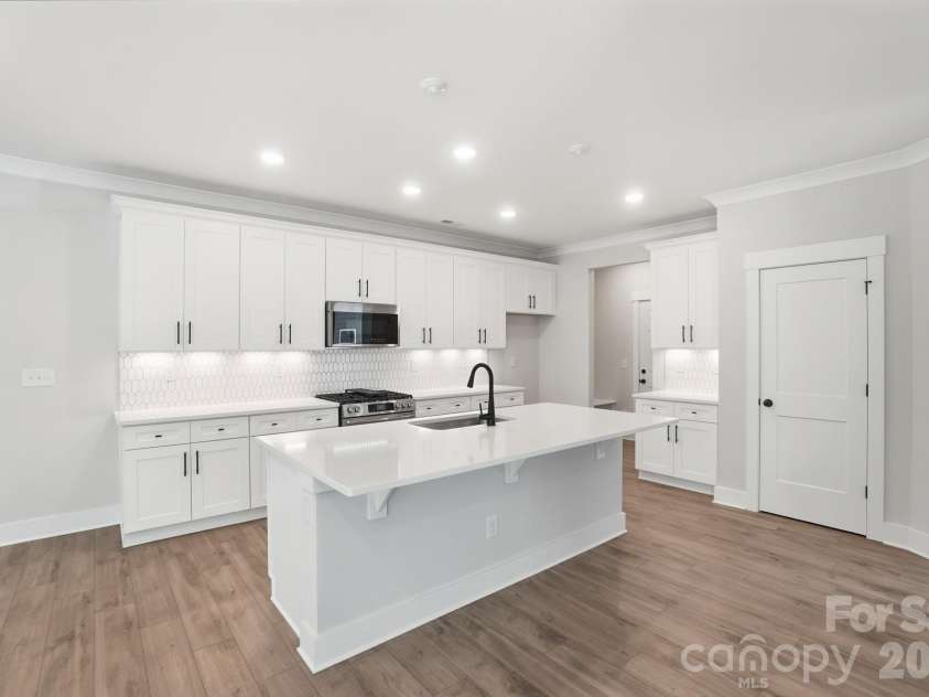 127 Viburnum Road, Waxhaw, NC 28173.  MLS# CAR4368132, YatesRealty ID 38395. Kitchen