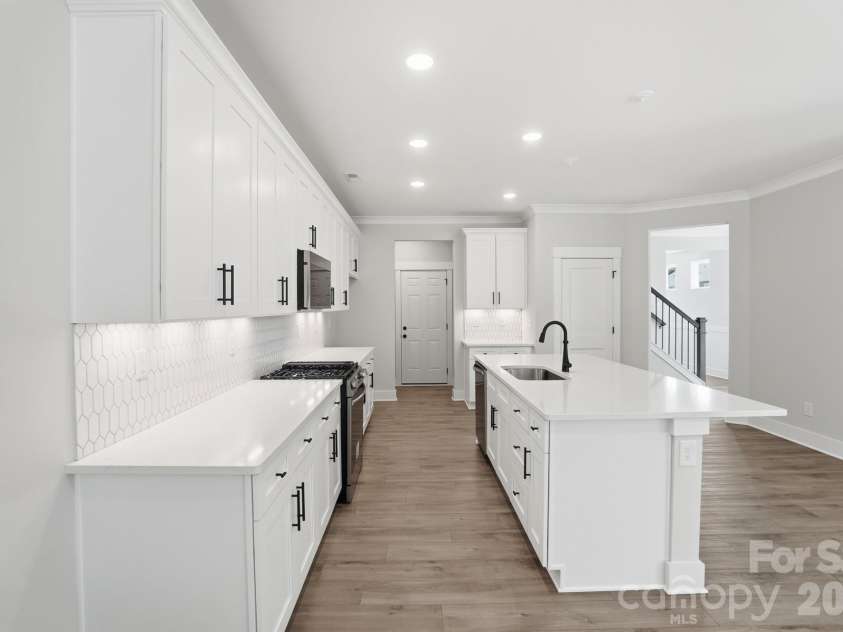 127 Viburnum Road, Waxhaw, NC 28173.  MLS# CAR4368132, YatesRealty ID 38395. Kitchen