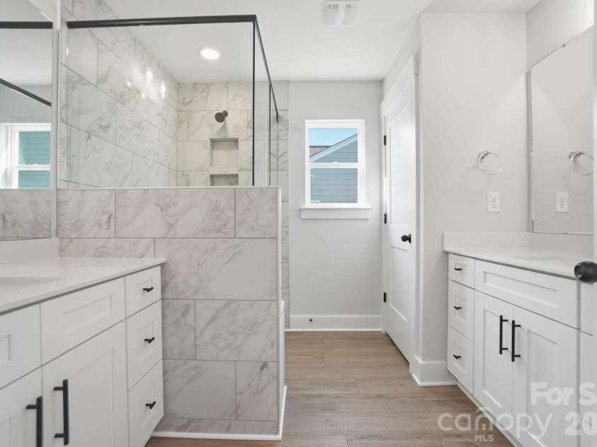 127 Viburnum Road, Waxhaw, NC 28173.  MLS# CAR4368132, YatesRealty ID 38395. Primary Bathroom