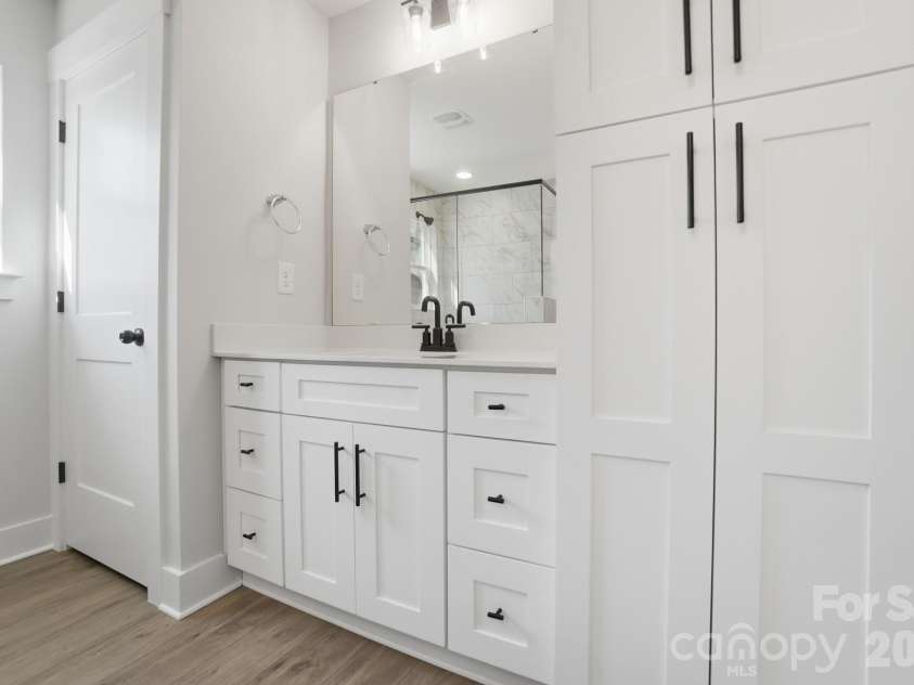 127 Viburnum Road, Waxhaw, NC 28173.  MLS# CAR4368132, YatesRealty ID 38395. Primary Bathroom