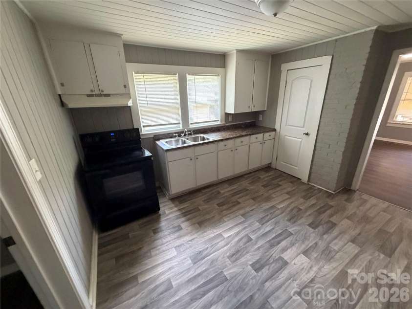 1104 Spann Street, Shelby, NC 28150.  MLS# CAR4405326, YatesRealty ID 38396. 