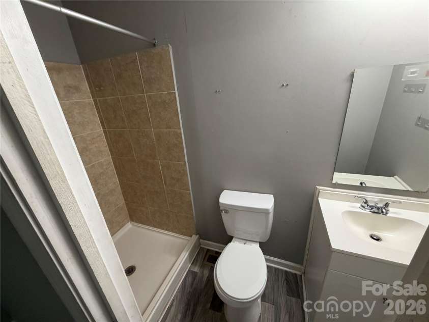 1104 Spann Street, Shelby, NC 28150.  MLS# CAR4405326, YatesRealty ID 38396. Primary Bath