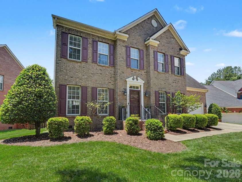15505 Robsart Court, Charlotte, NC 28277.  MLS# CAR4397461, YatesRealty ID 38397. 