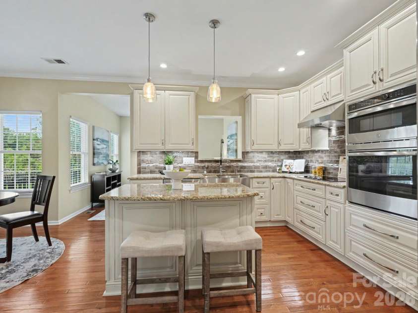 15505 Robsart Court, Charlotte, NC 28277.  MLS# CAR4397461, YatesRealty ID 38397. 