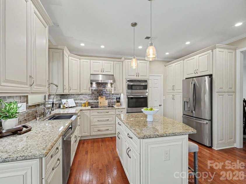 15505 Robsart Court, Charlotte, NC 28277.  MLS# CAR4397461, YatesRealty ID 38397. 