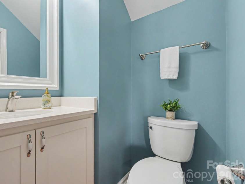 15505 Robsart Court, Charlotte, NC 28277.  MLS# CAR4397461, YatesRealty ID 38397. 