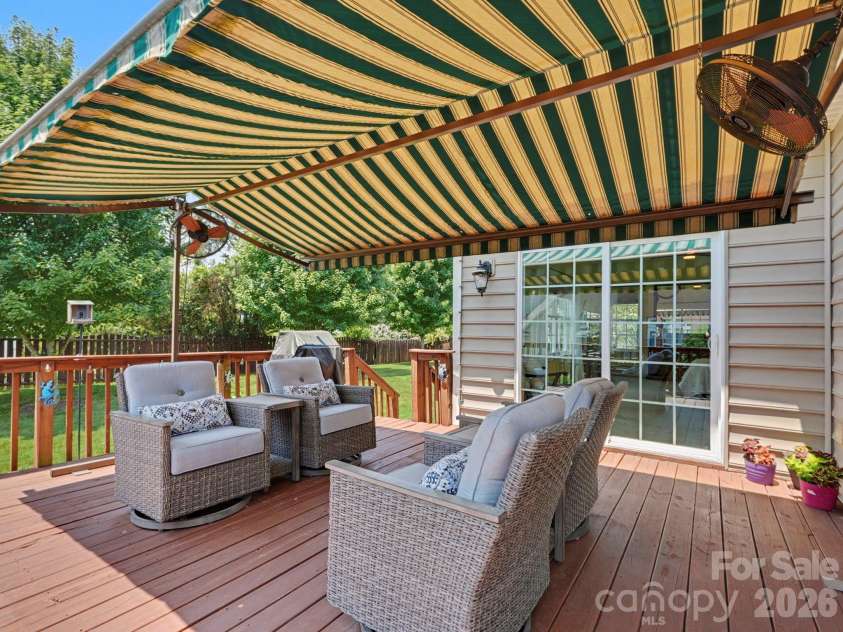 15505 Robsart Court, Charlotte, NC 28277.  MLS# CAR4397461, YatesRealty ID 38397. 