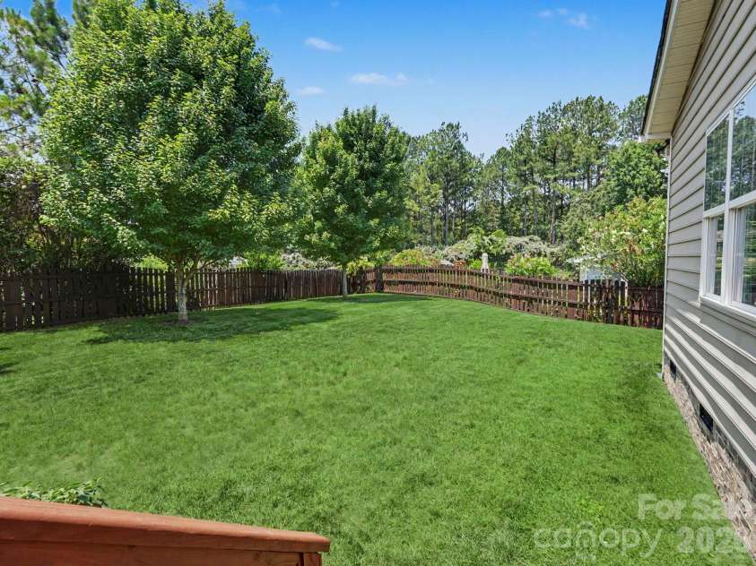 15505 Robsart Court, Charlotte, NC 28277.  MLS# CAR4397461, YatesRealty ID 38397. 