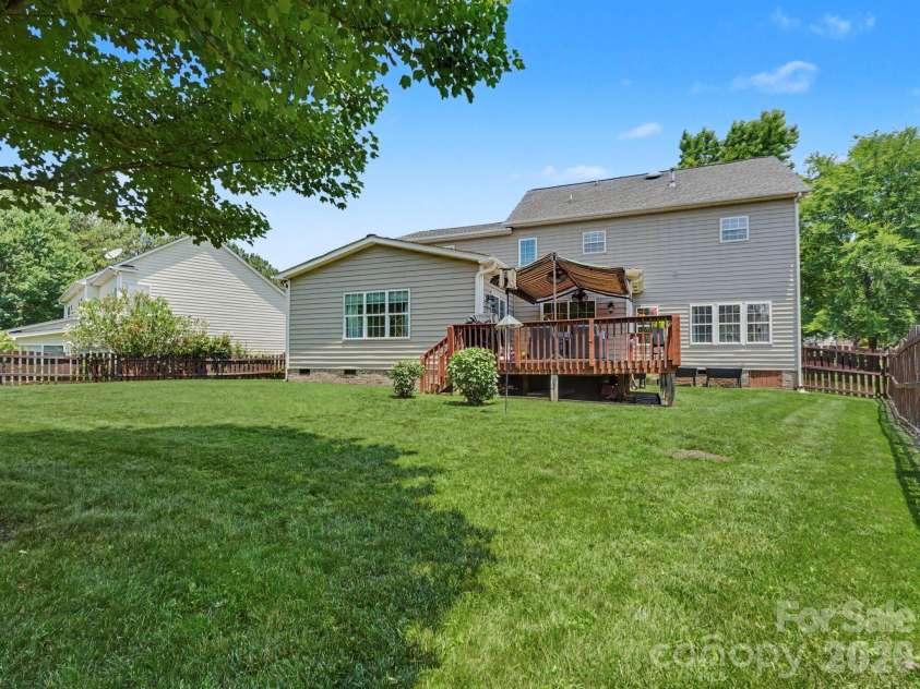 15505 Robsart Court, Charlotte, NC 28277.  MLS# CAR4397461, YatesRealty ID 38397. 