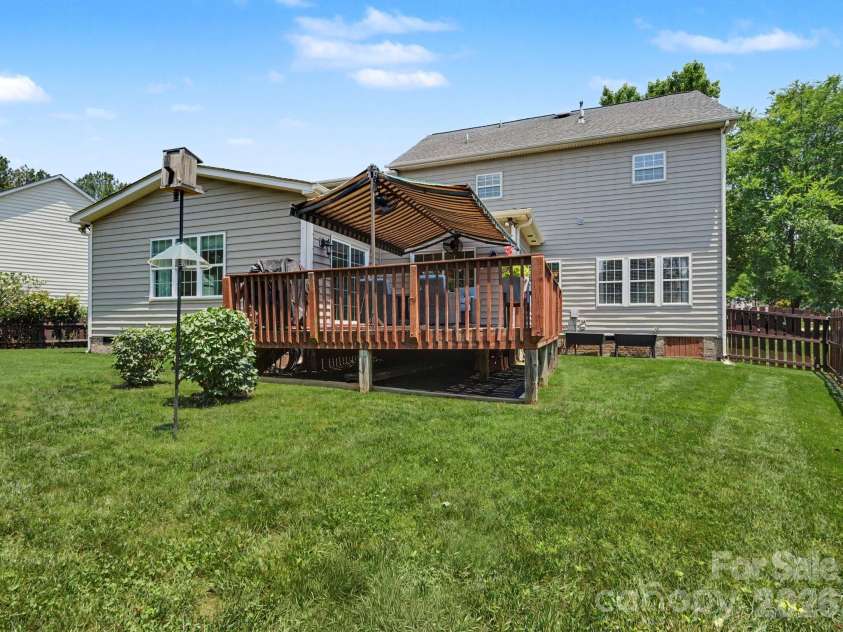 15505 Robsart Court, Charlotte, NC 28277.  MLS# CAR4397461, YatesRealty ID 38397. 