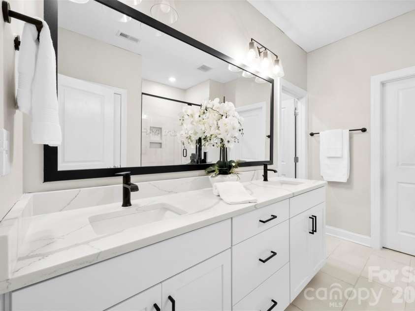 12629 Twilight Drive, Mint Hill, NC 28227.  MLS# CAR4397024, YatesRealty ID 38399. Upgraded primary bath