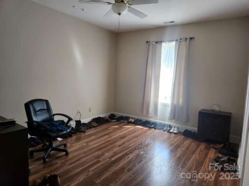 979 Chapel Road, Asheville, NC 28803.  MLS# CAR4219077, YatesRealty ID 384. 