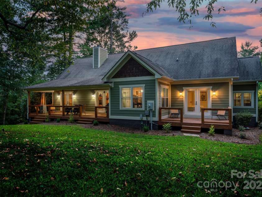 69 Merrell Road, Leicester, NC 28748.  MLS# CAR4181794, YatesRealty ID 3840. 