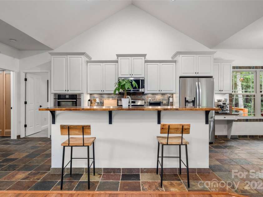 69 Merrell Road, Leicester, NC 28748.  MLS# CAR4181794, YatesRealty ID 3840. 