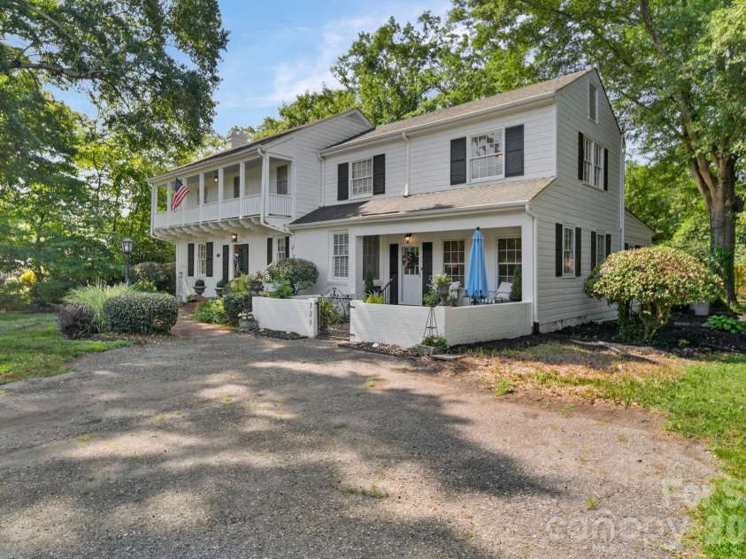721 Carolina Avenue, Gastonia, NC 28052.  MLS# CAR4402903, YatesRealty ID 38400. 