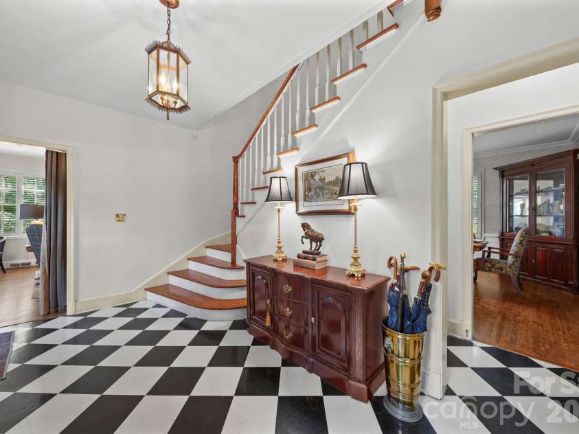721 Carolina Avenue, Gastonia, NC 28052.  MLS# CAR4402903, YatesRealty ID 38400. 