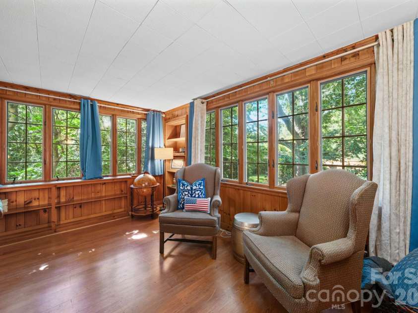 721 Carolina Avenue, Gastonia, NC 28052.  MLS# CAR4402903, YatesRealty ID 38400. 