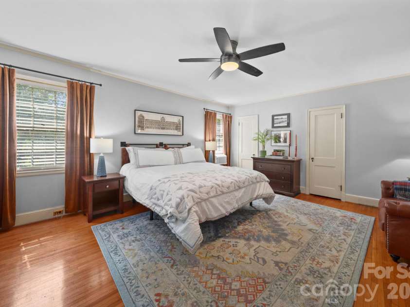 721 Carolina Avenue, Gastonia, NC 28052.  MLS# CAR4402903, YatesRealty ID 38400. 