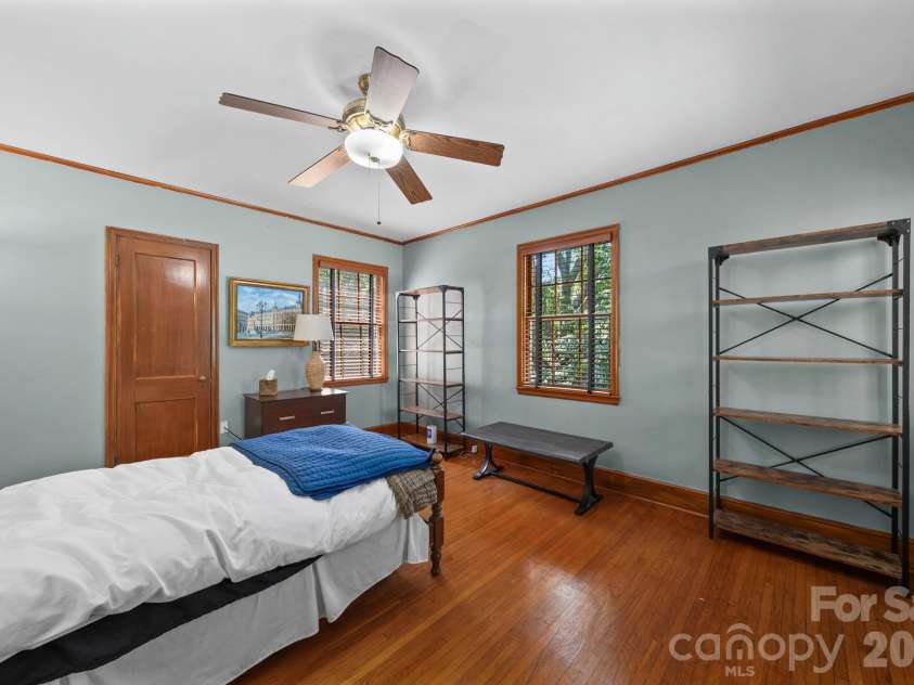 721 Carolina Avenue, Gastonia, NC 28052.  MLS# CAR4402903, YatesRealty ID 38400. 
