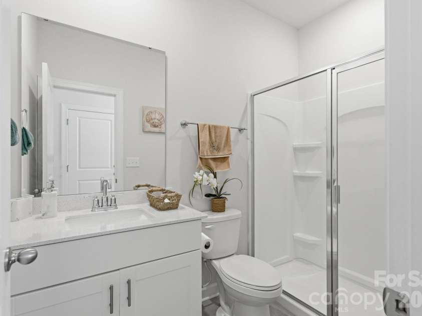 5012 Shadbush Road, Charlotte, NC 28215.  MLS# CAR4385820, YatesRealty ID 38401. 