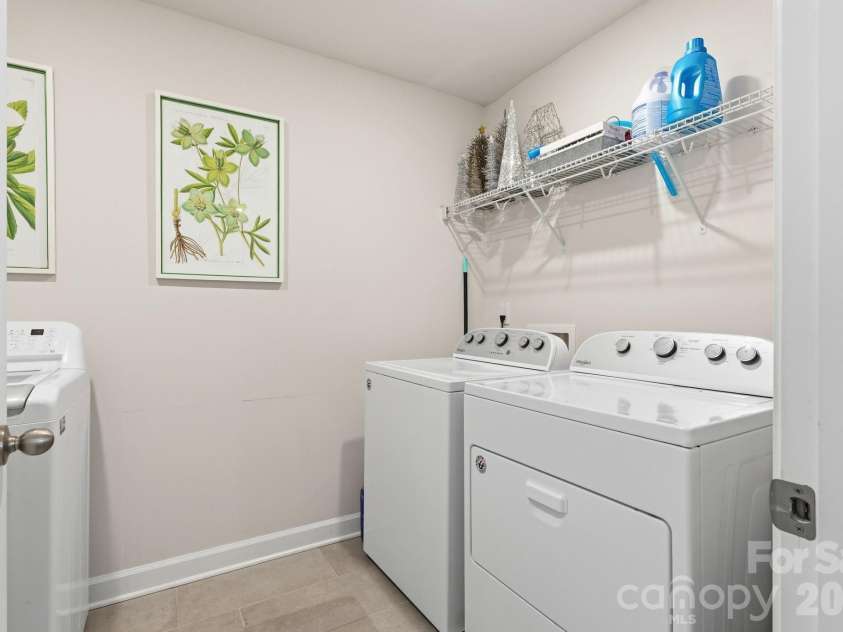 5012 Shadbush Road, Charlotte, NC 28215.  MLS# CAR4418308, YatesRealty ID 38401. 