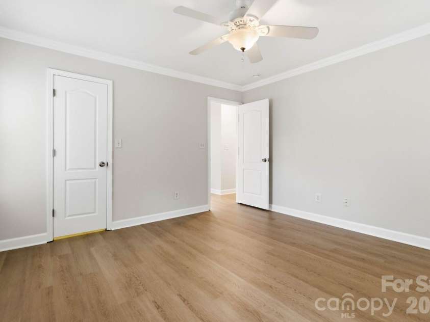 13129 Windy Lea Lane, Huntersville, NC 28078.  MLS# CAR4383307, YatesRealty ID 38402. Primary Suite