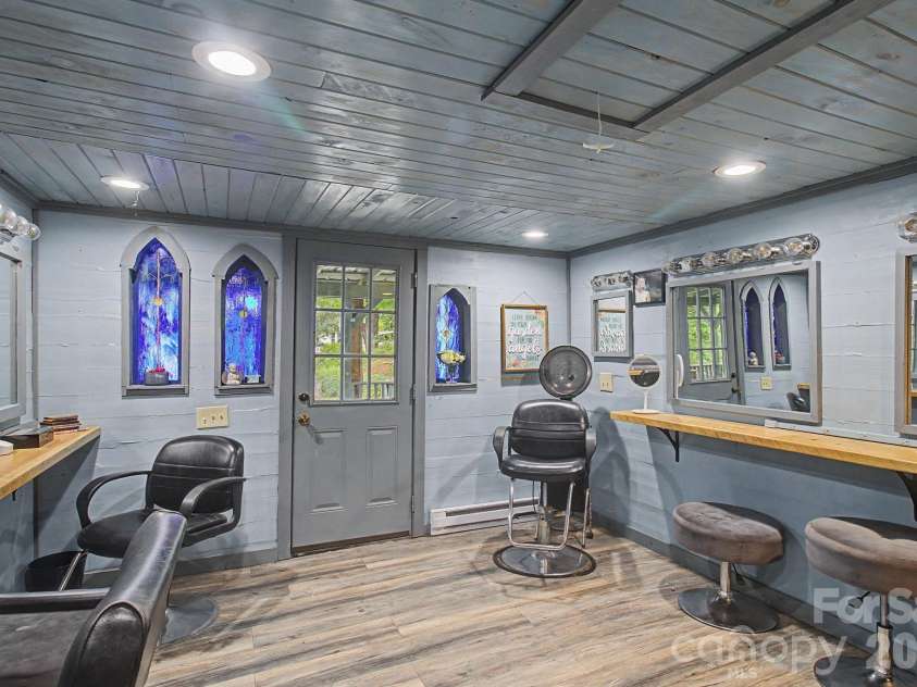 25 Wentworth Avenue, Asheville, NC 28803.  MLS# CAR4404172, YatesRealty ID 38404. 