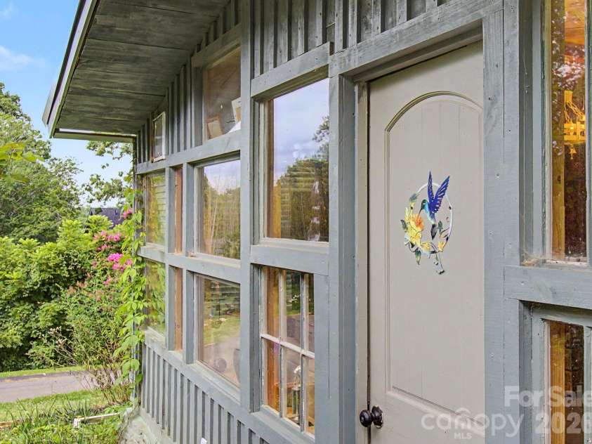 25 Wentworth Avenue, Asheville, NC 28803.  MLS# CAR4404172, YatesRealty ID 38404. 