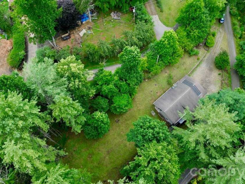 16 Turtle Dove Trail, Burnsville, NC 28714.  MLS# CAR4399119, YatesRealty ID 38405. 