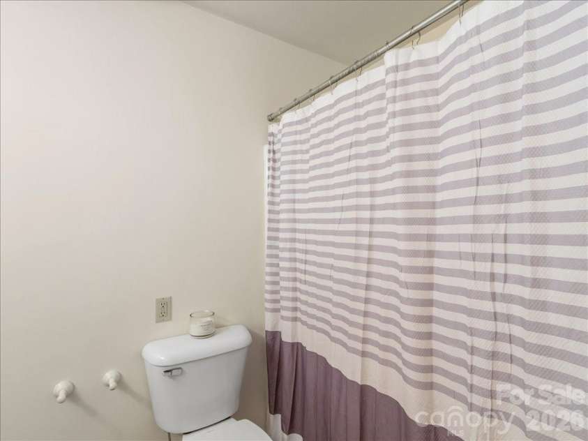 16 Turtle Dove Trail, Burnsville, NC 28714.  MLS# CAR4399119, YatesRealty ID 38405. 