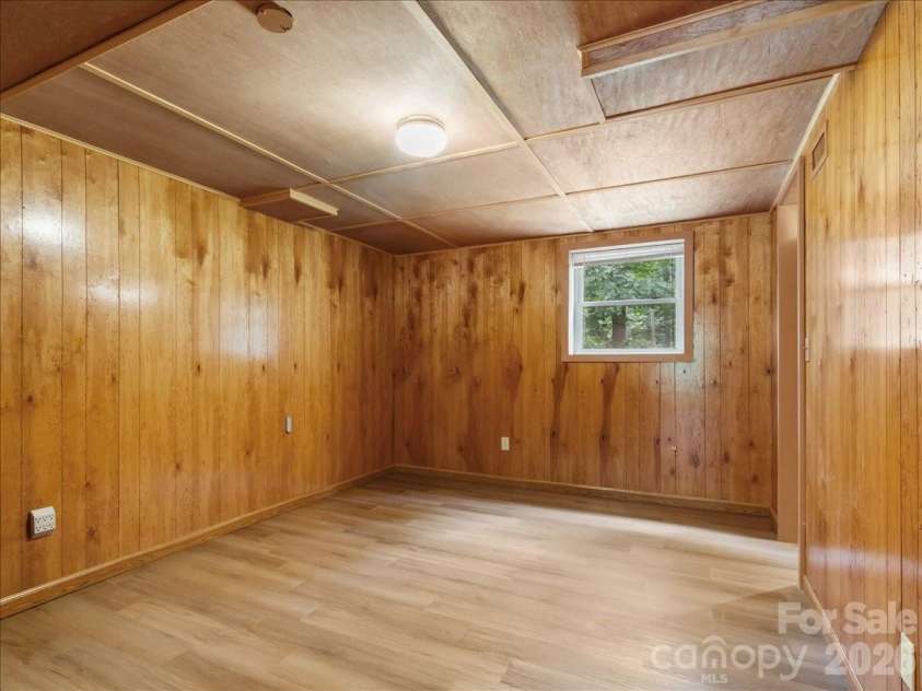 16 Turtle Dove Trail, Burnsville, NC 28714.  MLS# CAR4399119, YatesRealty ID 38405. 