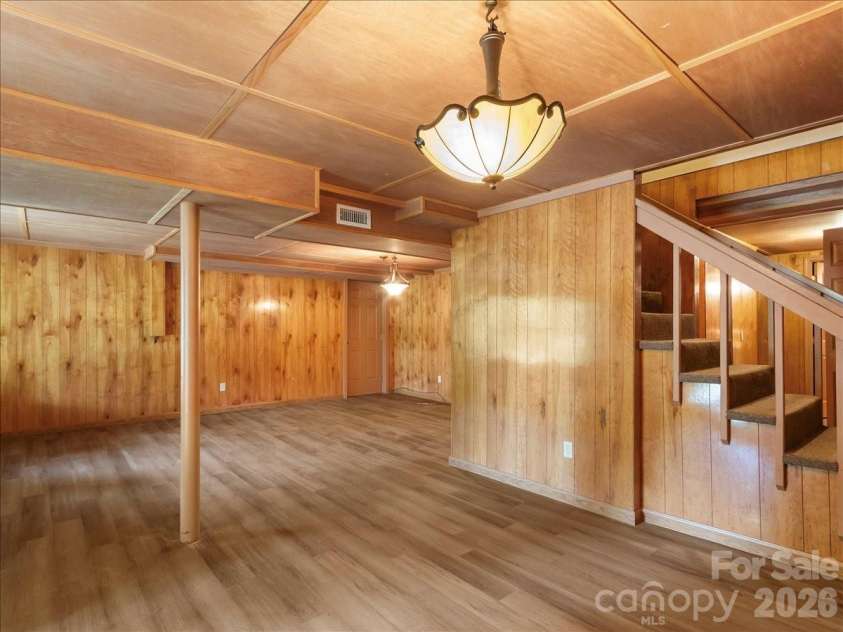 16 Turtle Dove Trail, Burnsville, NC 28714.  MLS# CAR4399119, YatesRealty ID 38405. 