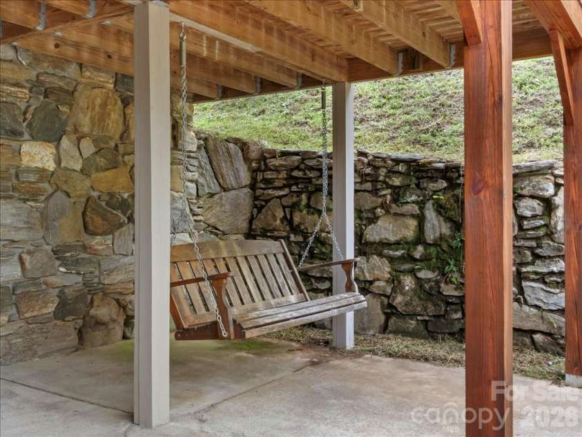 16 Turtle Dove Trail, Burnsville, NC 28714.  MLS# CAR4399119, YatesRealty ID 38405. 
