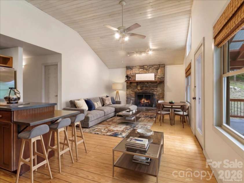 16 Turtle Dove Trail, Burnsville, NC 28714.  MLS# CAR4399119, YatesRealty ID 38405. 