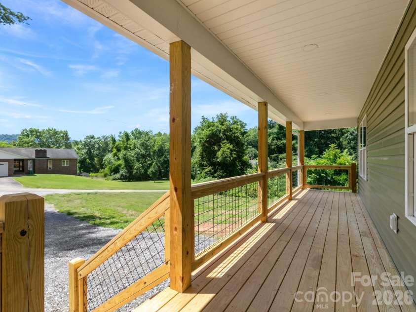 22 Roberts Drive, Candler, NC 28715.  MLS# CAR4405283, YatesRealty ID 38406. 