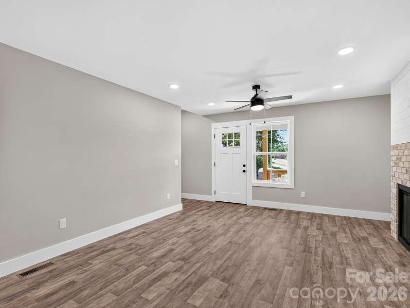 22 Roberts Drive, Candler, NC 28715.  MLS# CAR4405283, YatesRealty ID 38406. 
