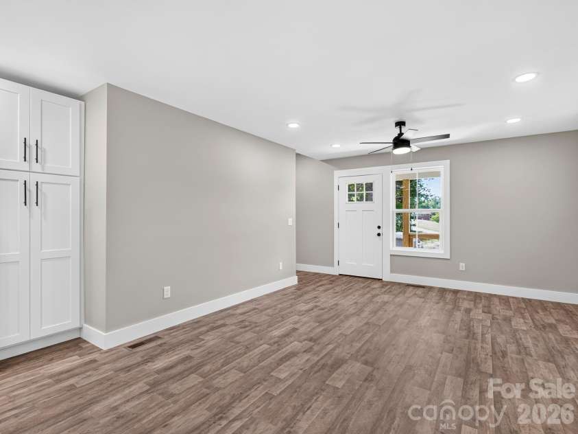 22 Roberts Drive, Candler, NC 28715.  MLS# CAR4405283, YatesRealty ID 38406. 