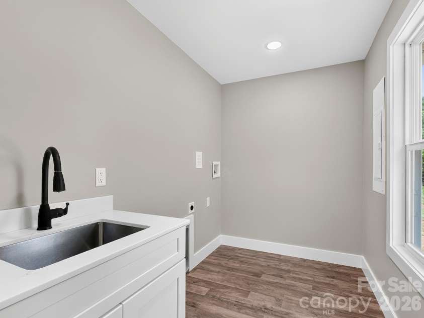 22 Roberts Drive, Candler, NC 28715.  MLS# CAR4405283, YatesRealty ID 38406. 