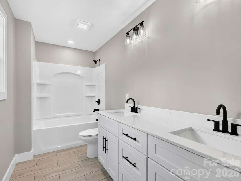 22 Roberts Drive, Candler, NC 28715.  MLS# CAR4405283, YatesRealty ID 38406. 