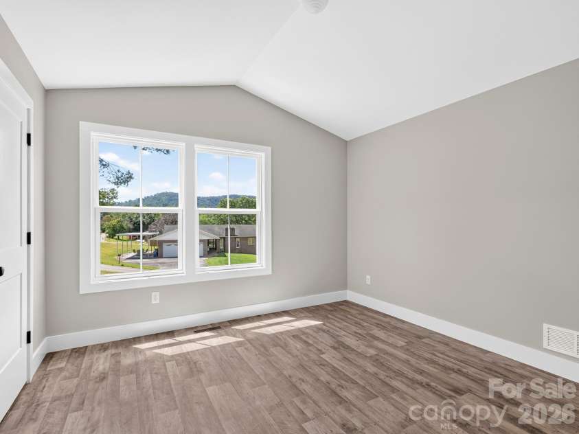 22 Roberts Drive, Candler, NC 28715.  MLS# CAR4405283, YatesRealty ID 38406. 