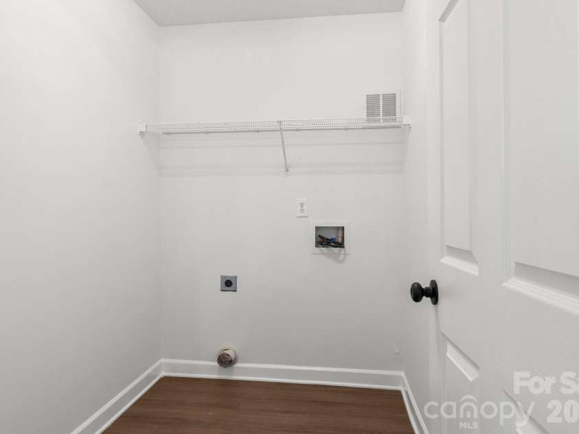 2141 Mallard Pointe Drive, Kannapolis, NC 28083.  MLS# CAR4403386, YatesRealty ID 38407. 